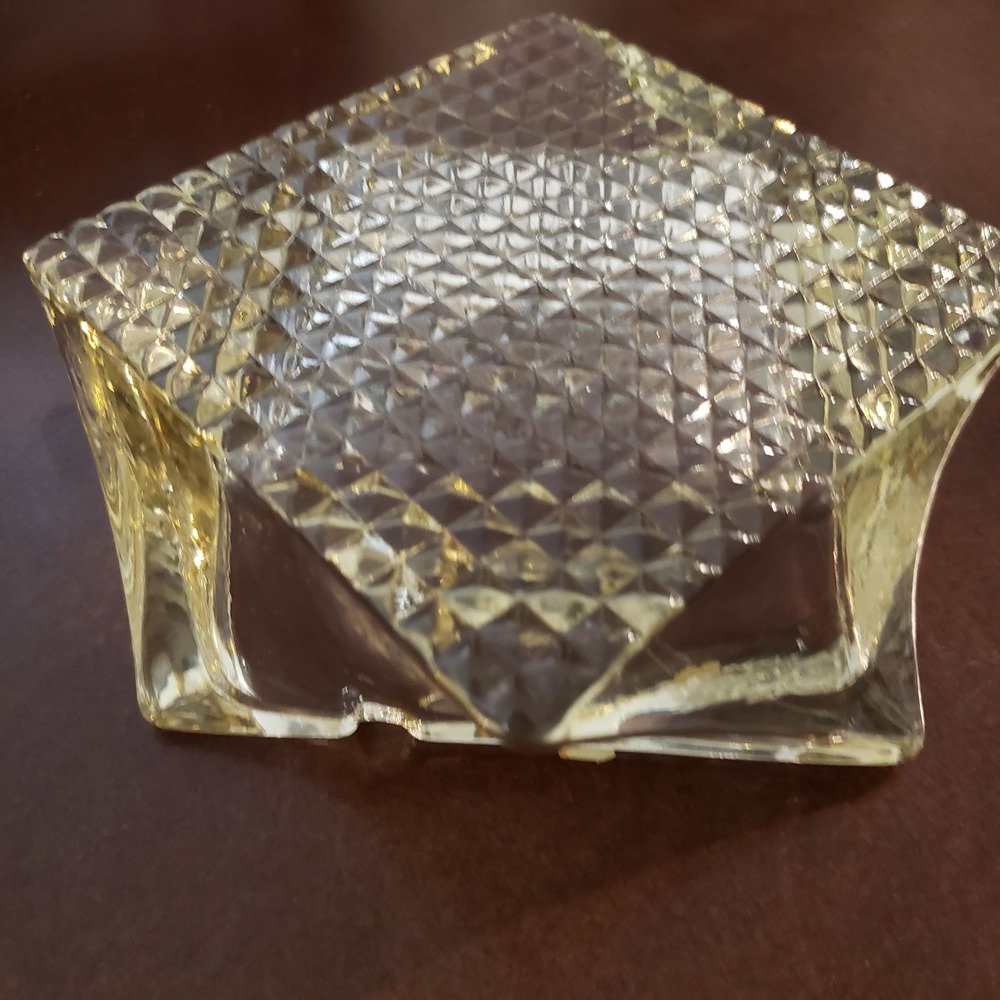 VTG Twisted Square Amber Yellow Glass Ashtray Heavy Waffle Base MCM L.E. Smith‎ - Picture 14 of 16